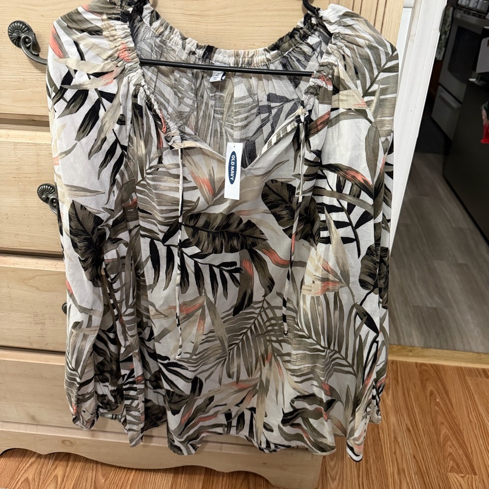 Old Navy Women's Leaf Print Blouse - Black, Cream, and Pink